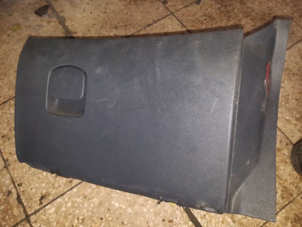 Opel Corsa D Kesztyűtartó