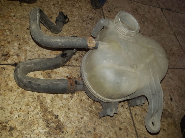 Opel Corsa D Kiegyenlítő Tartály