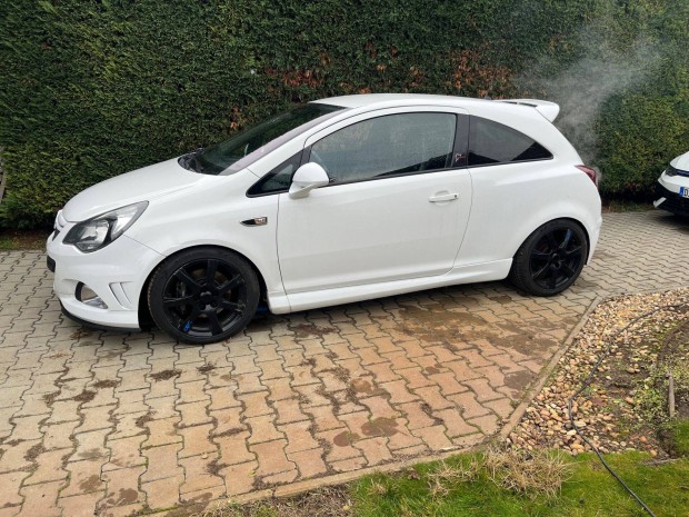 Opel Corsa D OPC Nuerburgring Edition