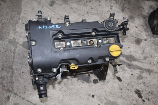 Opel Corsa D '11-'14 1.2B Fűzött blokk hengerfejjel A12XER