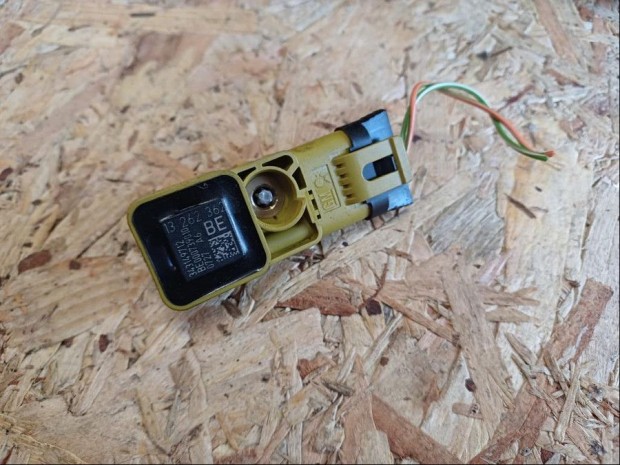 Opel Corsa D (2006-2015) Oldal �tk�z�s �rz�kel�