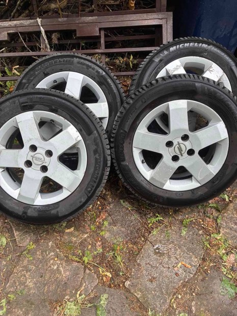 Opel Corsa D felnire szerelt Michelin nyári gumi 185/65 R 15