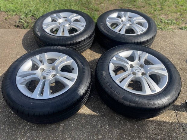 Opel Corsa D gyri 15"-os alufelni 185/65R15 nyri gumik