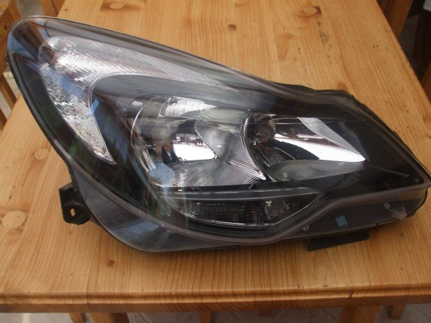 Opel Corsa D jobb első fényszoró