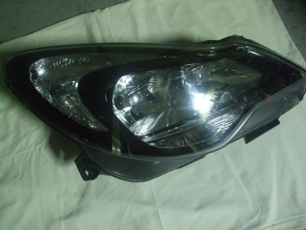 Opel Corsa D jobb fnyszor