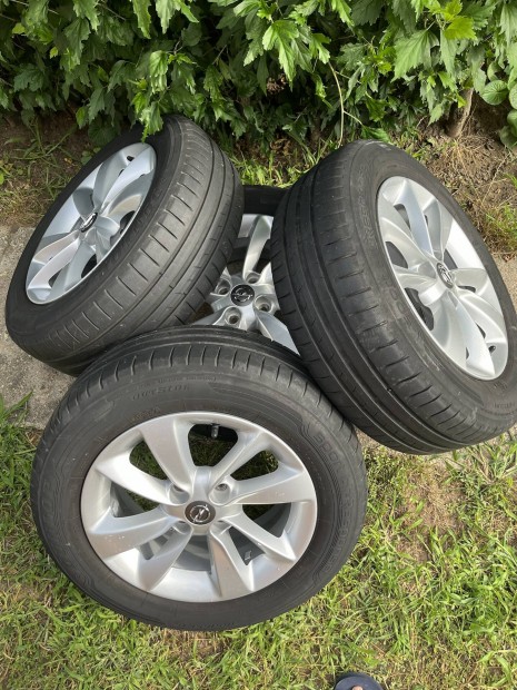 Opel Corsa E 4x100 R15 185/65 R15 Nyári szett