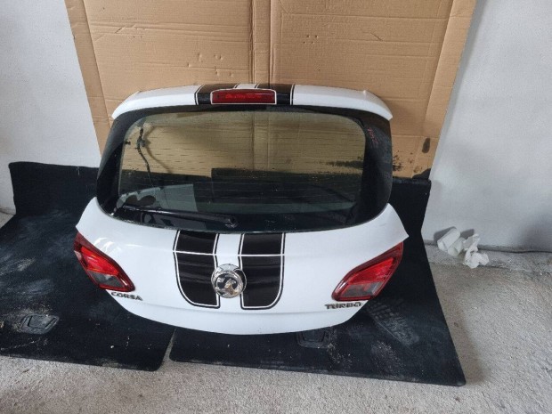 Opel Corsa E Csomagt�rajt� Feh�r 3 Ajt�shoz 5113