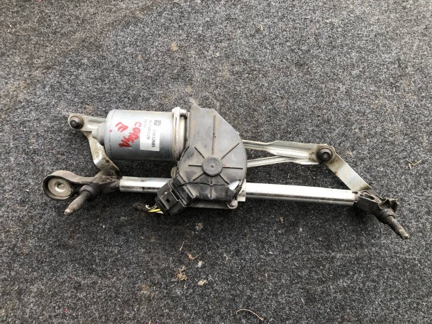 Opel Corsa E ablaktörlő sérült