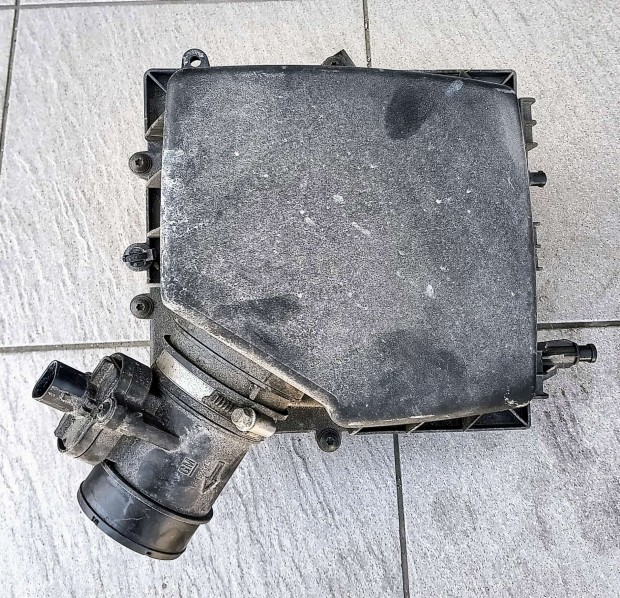 Opel Corsa E benzineshez légszürőház