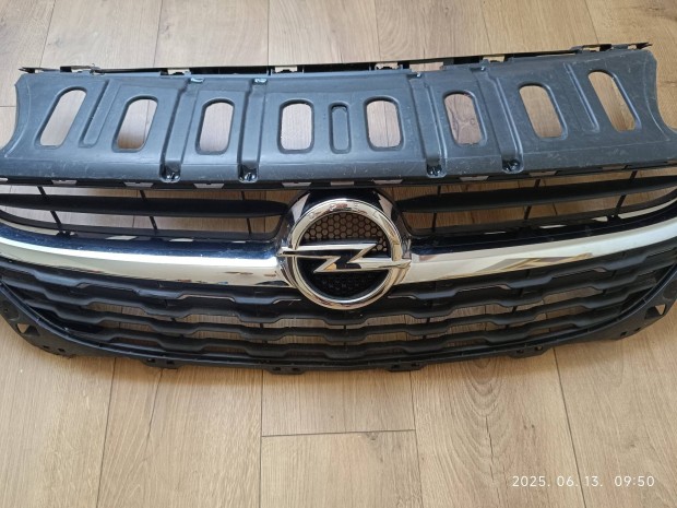 Opel Corsa E hűtőmaszk