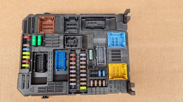 Opel Corsa F BSI modul gyári