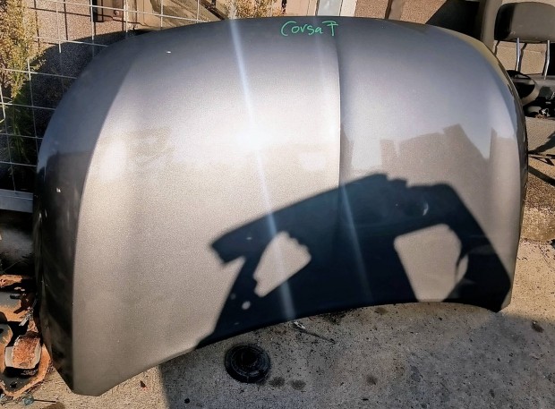 Opel Corsa F hibtlan gyri bontott bontott motorhztet