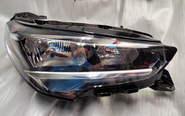 Opel Corsa F jobb fényszóró 9829465380