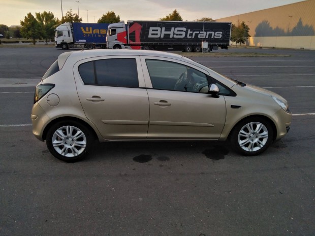 Opel Corsa S-D elad