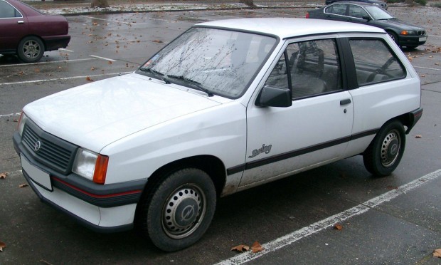 Opel Corsa "A" 3 ajtós jobb és bal első lejáró üveg, oldalüveg