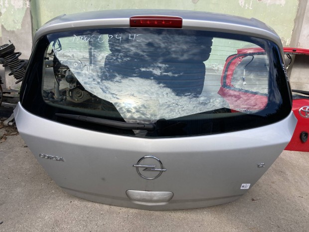 Opel Corsa d csomagtr ajt vgajt 