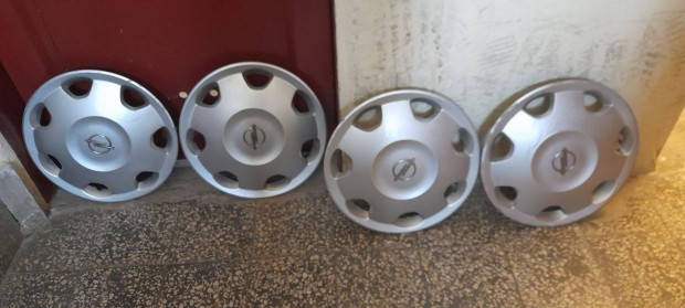 Opel Corsa disztrcsa 13"