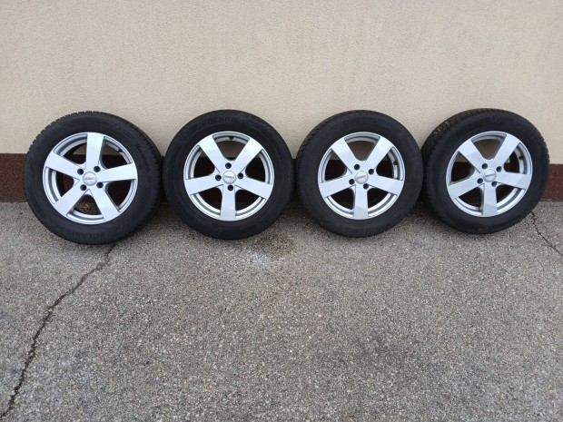 Opel Crossland 16-os alufelni garnitra Barum tli gumival szerelve