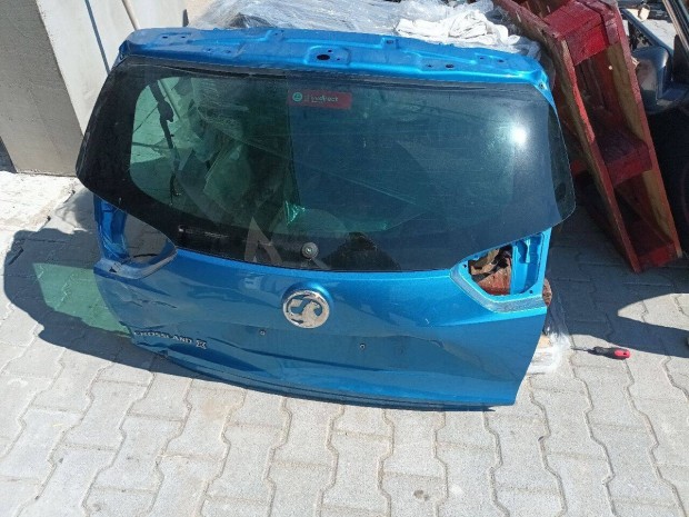 Opel Crossland X Csomagt�rajt� , H�ts� sz�lv�d� 7561