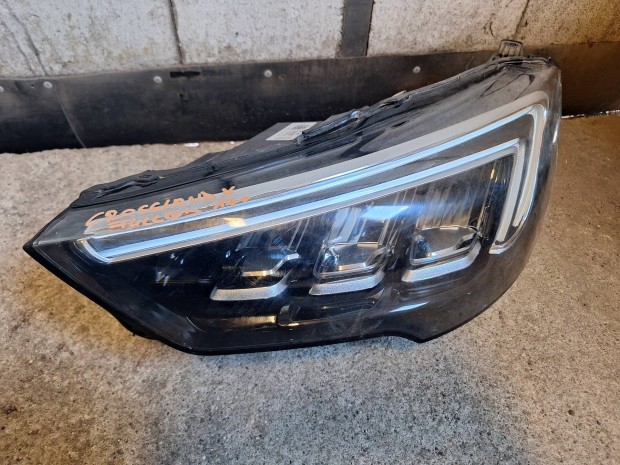 Opel Crossland X f�nysz�r� 