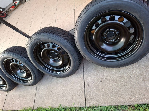 Opel Crossland új gyári télikerék 195/60r16 Bridgestone téligumival