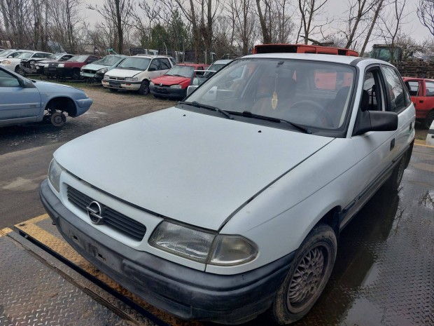 Opel F Astra 1.4 Alkatrszei