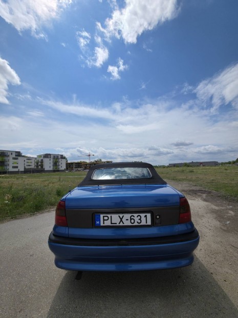 Opel F Astra 1.6i Cabrio Bertone 