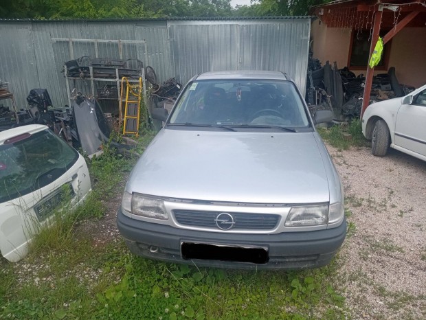 Opel F Astra bontott alkatrsz