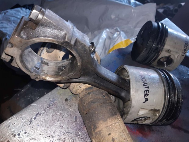 Opel Frontera A Dugatty� + Hajt�kar