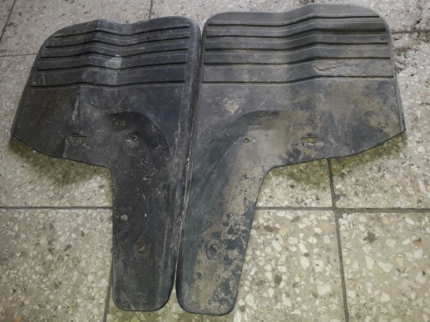 Opel Frontera A Első Sárfogó Gumi Pár