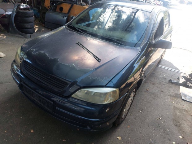Opel G Astra karosszria elemei Z20H
