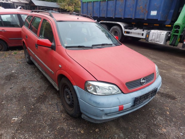 Opel G Astra karosszria elemei pirosy547