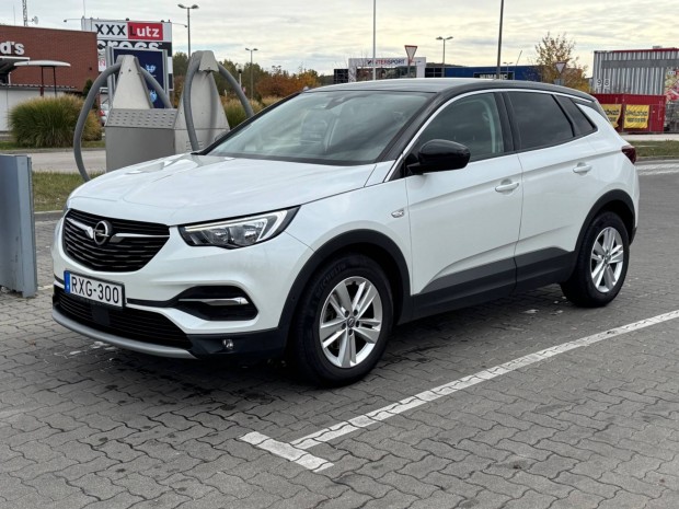 Opel Grandland X 1,2 benzin automata, trsmentes, nagyon kevs km