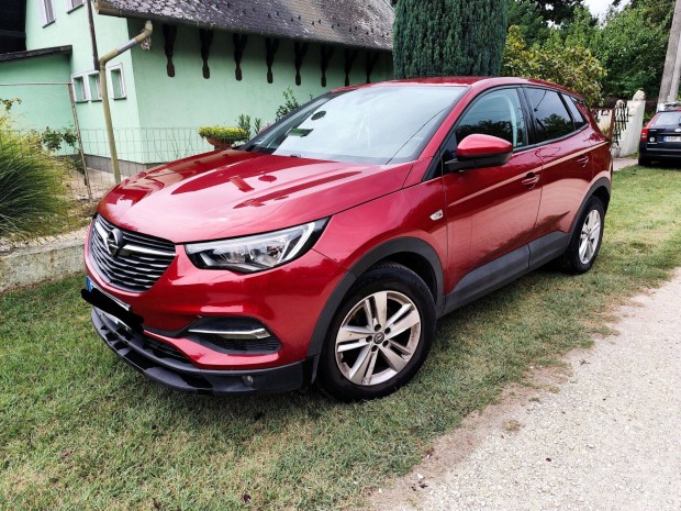 Opel Grandland X Eladó szeretett rubinvörös autóm!