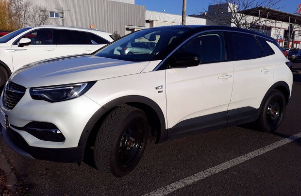 Opel Grandland X kivl llapotban elad