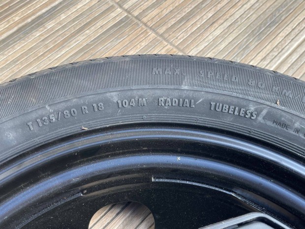 Opel Grandland mankkerk szerszmgarnitrval