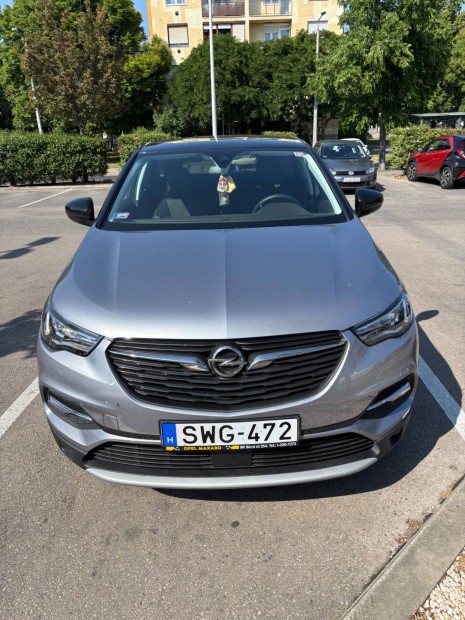 Opel Granland X automata váltós szalonból kijövő állapotban