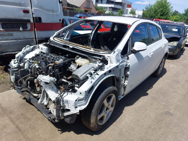 Opel H Astra 1.7 alkatrészei