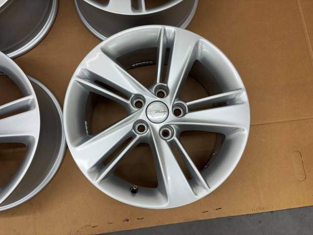 Opel Insignia 17" 5x115 gyri alufelni elad 17 coll Astra J