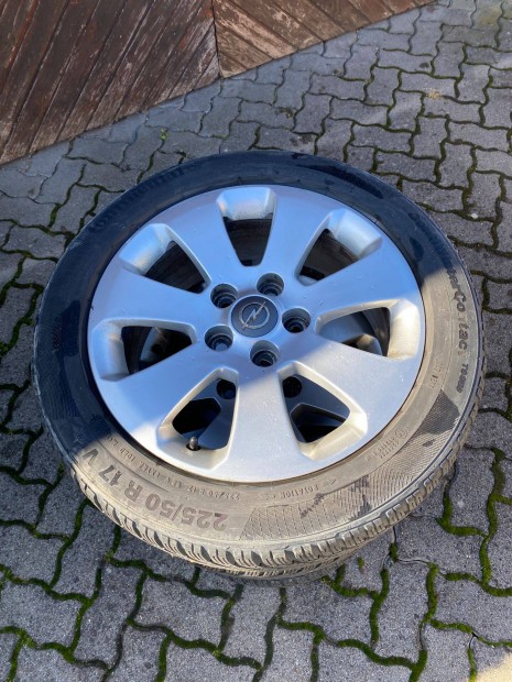 Opel Insignia 17-es gyrialufelni tligumival