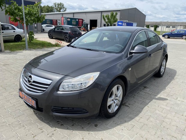 Opel Insignia 1.6 Gyári Állapot.145ezer Km!!!