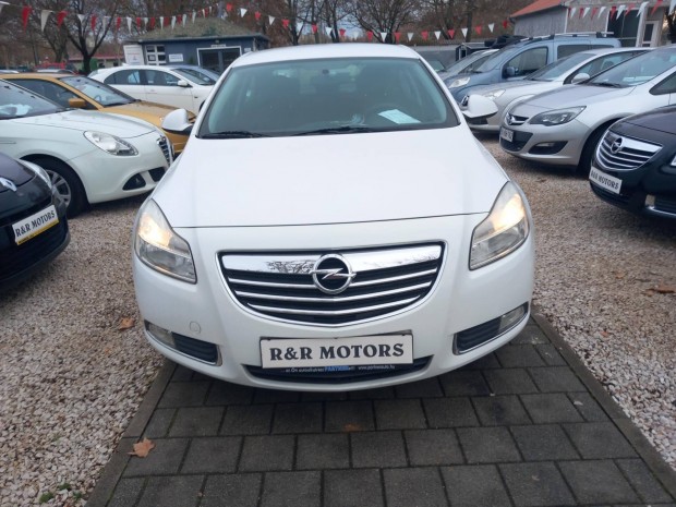 Opel Insignia 1.6 Vgig vezetett szervizknyv 1...