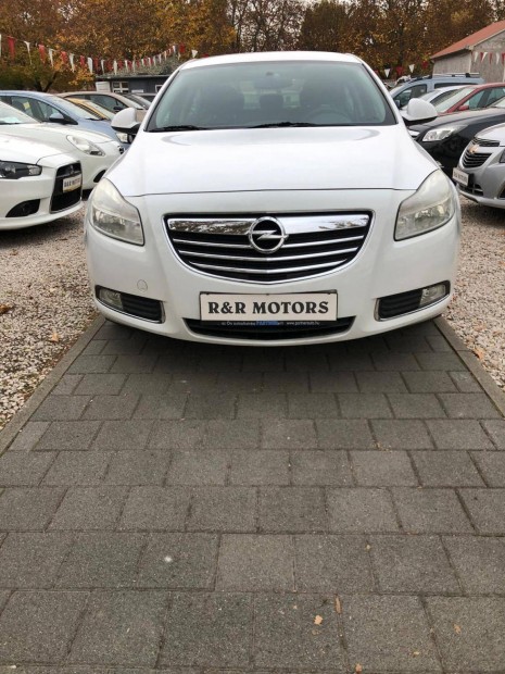 Opel Insignia 1.6 Vgig vezetett szervizknyv 1...