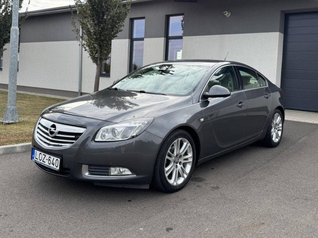 Opel Insignia 2.0 CDTI Cosmo 2. Tulajtól//MAGYA...