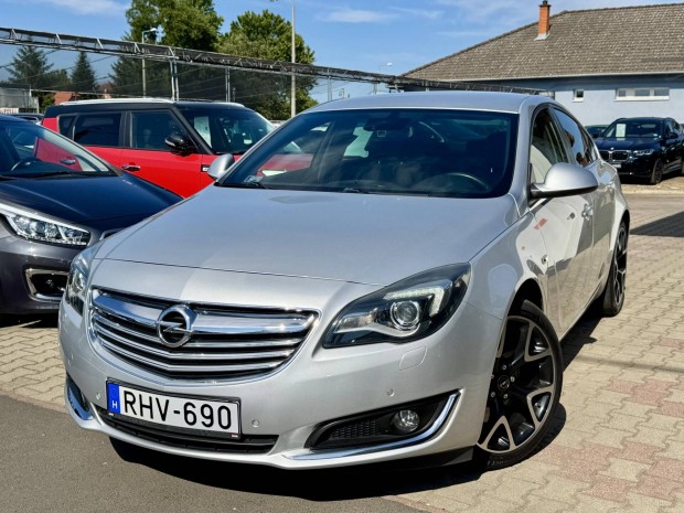 Opel Insignia 2.0 T Sport AWD 250le!Vezetett sz...