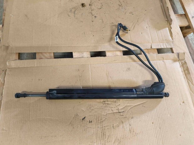 Opel Insignia A csomagtart� teleszk�p