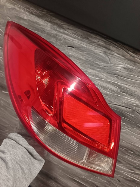 Opel Insignia BAL H�ts� L�mpatest