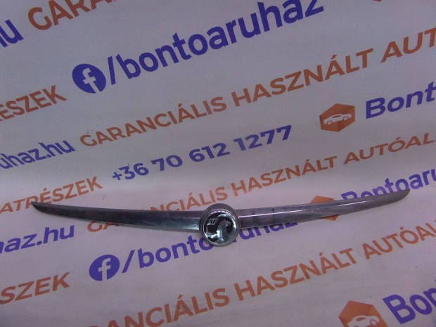 Opel Insignia Eladó bontott gyári 5 ajtós csomagtér ajtó díszléc