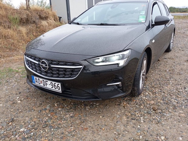 Opel Insignia Fiatal 4.6 liter/100 km csaladi 15e km_kent olajcsere