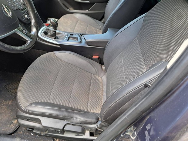 Opel Insignia Sport Touer ülés szett, ajtókárpit